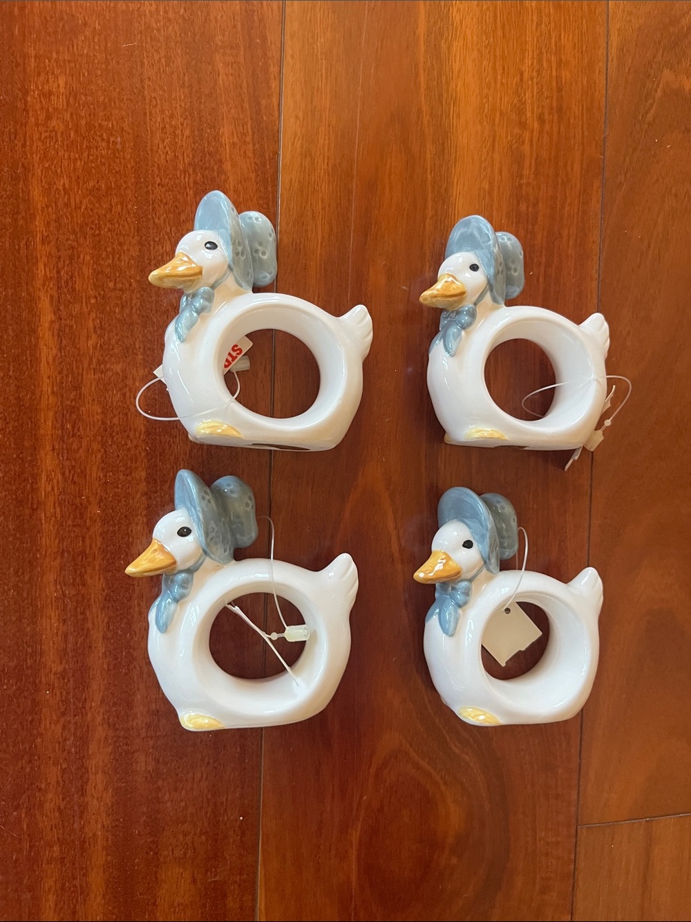 Vintage Set of 4 Ceramic Duck Napkin Rings